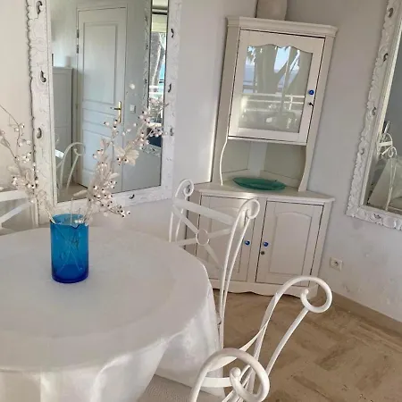 Appartement Sur La Plage, Le Royal
