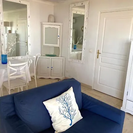 Sur La Plage, Le Royal Appartement Saint-Laurent-du-Var