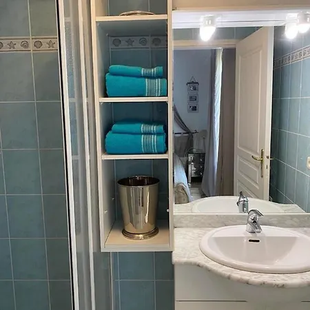 Apartment Sur La Plage, Le Royal Saint-Laurent-du-Var
